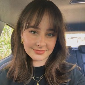 Meet your Posher, Ella